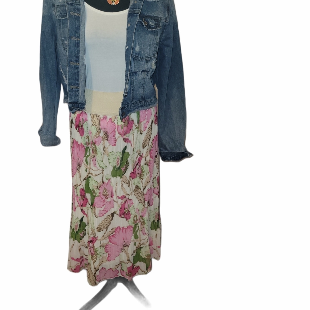 Metro wear womens shirt.
